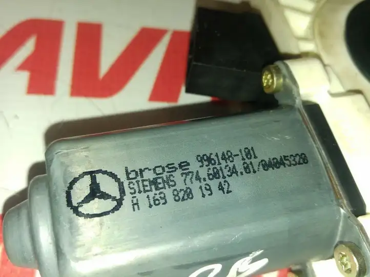 Mercedes-Benz C W204 (2007 - 2014) 996148-101 Стеклоподъемник задней двери — фото 4