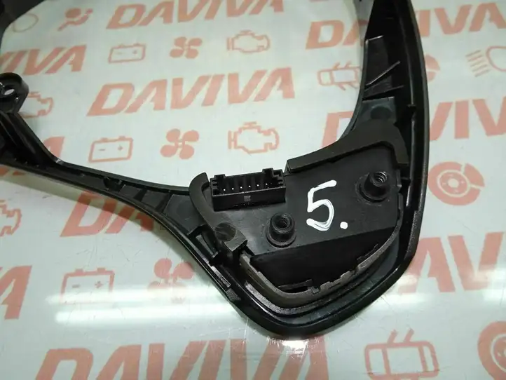 Kia Ceed (2006 - 2010) 56150-1H000 Кнопки на рулевом колесе — фото 6