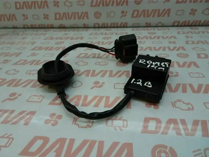 Skoda Roomster (5J) (2006 - 2010) 1K0906093G Реле насоса горючего — фото 2