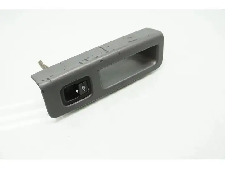 Volvo S40 (2004 - 2007) 8679477 Кнопка стеклоподъемников — фото 1