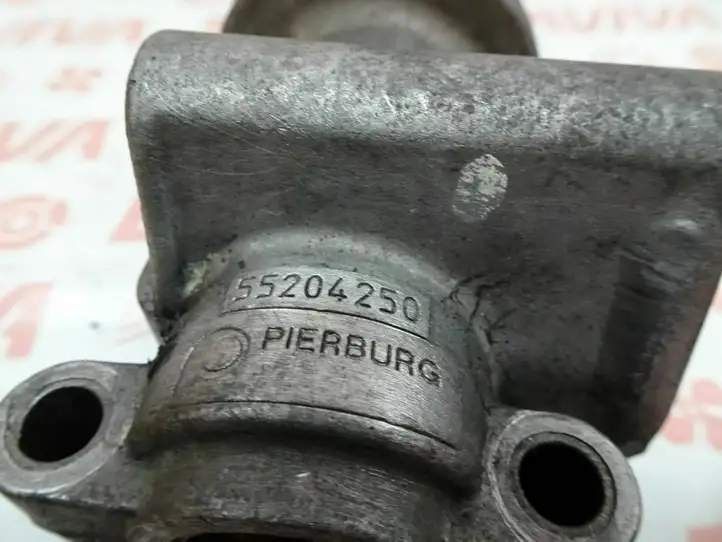 Opel Vectra C (2005 - 2009) 55204250 Клапан EGR — фото 6