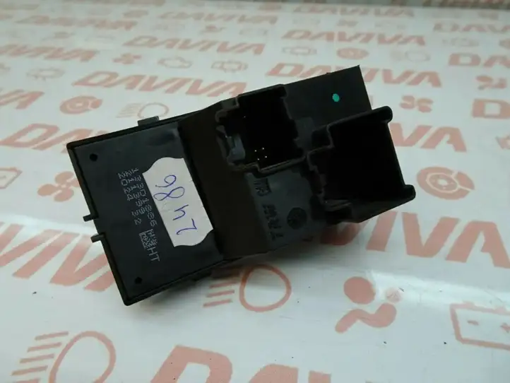 Opel Astra J (2009 - 2012) 13301866 Кнопка стеклоподъемников — фото 2