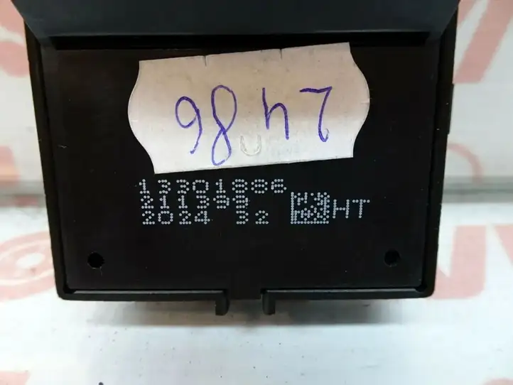 Opel Astra J (2009 - 2012) 13301866 Кнопка стеклоподъемников — фото 4