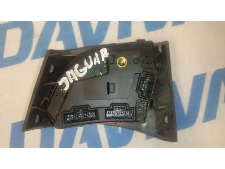Jaguar XF (2007 - 2015) 8X23-14K147-AA Кнопки на рулевом колесе — фото 4