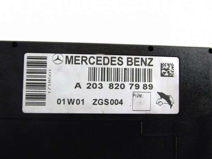 A2038207989 Mercedes-Benz C W203 Antenos stiprintuvas