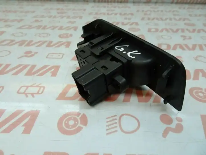 Nissan X-Trail T31 (2007 - 2014) 82961JG00A Кнопка стеклоподъемников — фото 2