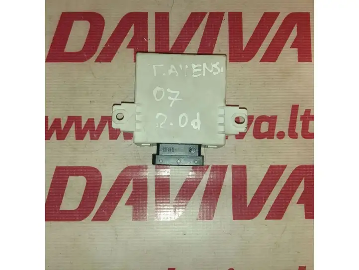 Toyota Avensis T250 (2006 - 2009) 603.025 Реле стеклоочистителей — фото 1