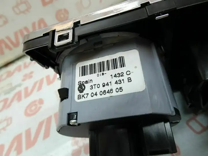 Skoda Superb B6 (3T) (2008 - 2015) 3T0941431B Включатель фонарей — фото 6