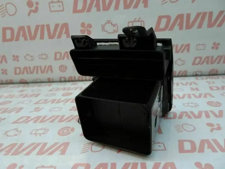 Volkswagen Touran I (2003 - 2010) 1T0819703 Боковой воздушный дефлектор — фото 3