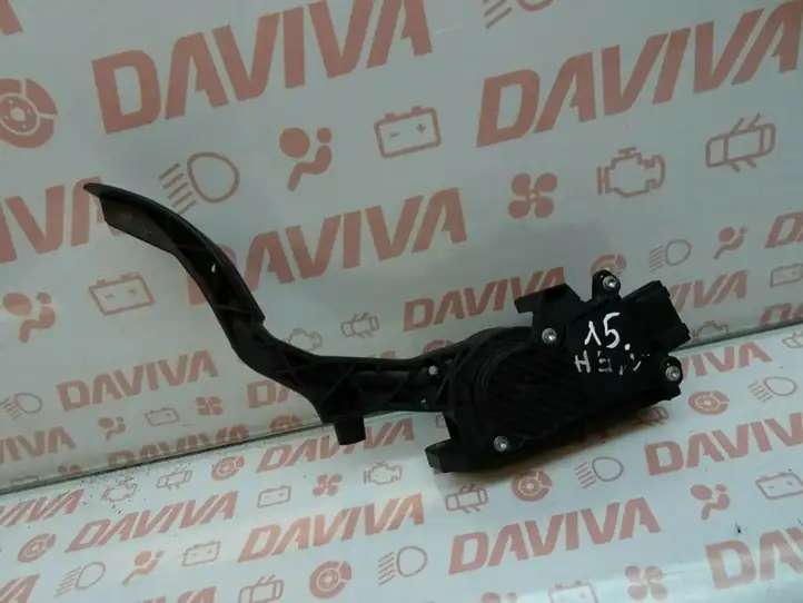 Seat Ibiza IV (6J,6P) (2008 - 2017) 6R2721503A Педаль акселератора — фото 2