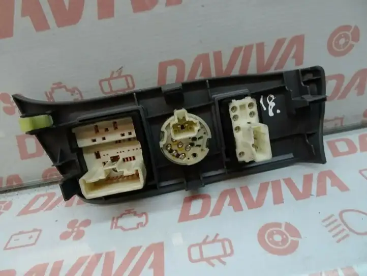 Toyota RAV 4 (XA20) (2000 - 2005) 55446-42010 Включатель зеркал — фото 2