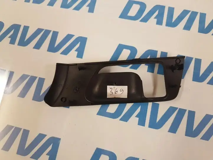 Toyota Avensis T250 (2003 - 2006) 67615-05020 Прочие детали салона — фото 2