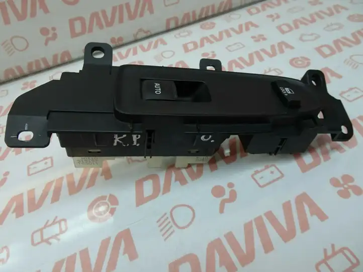 Lexus GS 300 350 430 450h (2007 - 2011) 84030-30110 Блок кнопок стеклоподъемников — фото 1