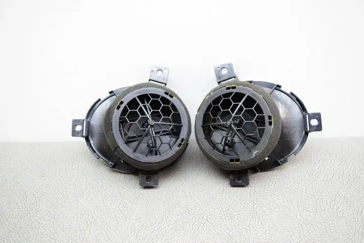 Nissan Juke I F15 (2010 - 2018) 687601KE0A Прочие детали салона — фото 4