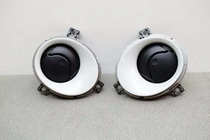 Nissan Juke I F15 (2010 - 2018) 687601KE0A Прочие детали салона — фото 12