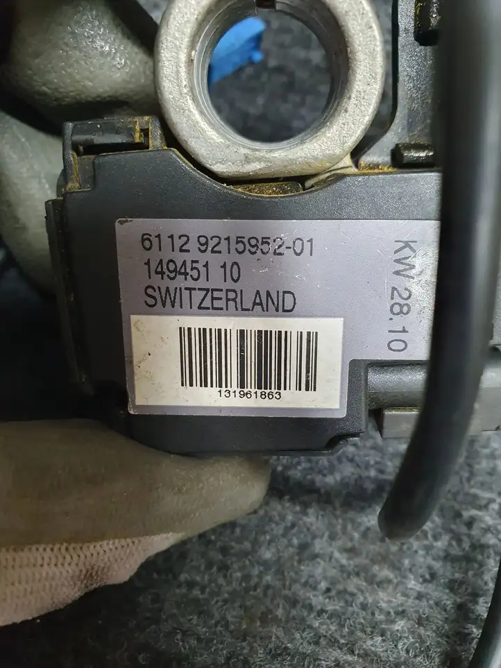 BMW 3 E90 E91 (2005 - 2012) 9215952 Минусовой провод аккумулятора — фото 3