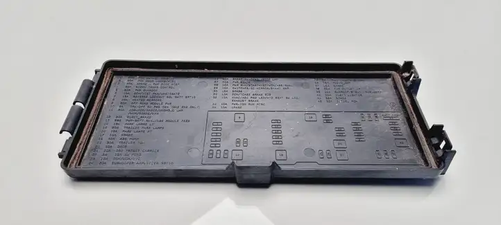 Dodge Ram (2001 - 2008) 04840599AC Крышка ящика предохранителей — фото 4
