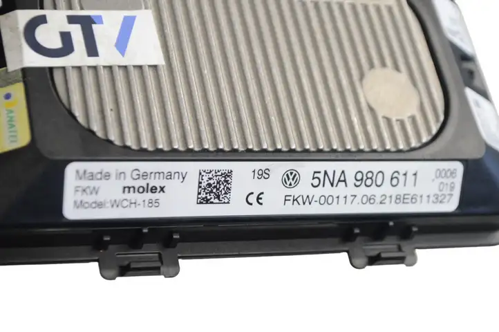 Volkswagen Golf VIII (2019 - ) 5NA980611 Модуль беспроводной зарядки — фото 6