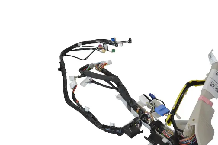 Tesla Model 3 (2017 - 2023) 306795500C Прочая электропроводка — фото 3