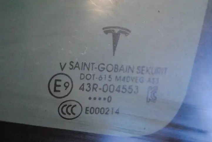 Tesla Model X (2015 - 2021) 10349060780F Заднее боковое стекло — фото 5