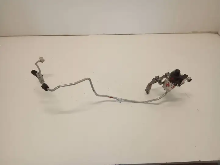 Mercedes-Benz GLC X253/C253 (2015 - ) 8305201003 Трубки и шланги кондиционера — фото 1