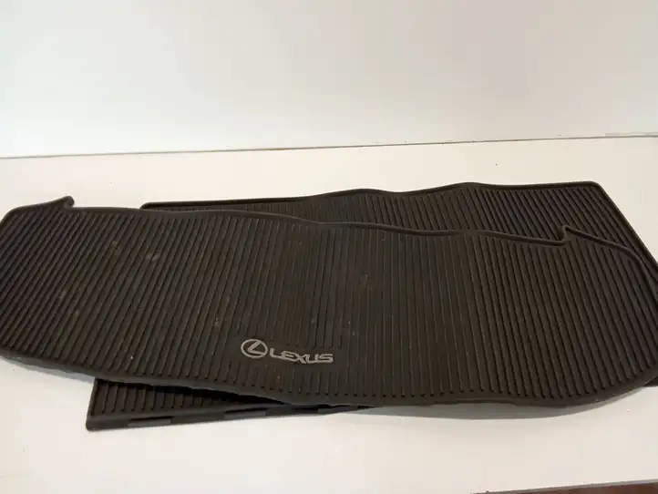 Lexus NX (2017 - ) PT90848101 Коврик для второго ряда — фото 5