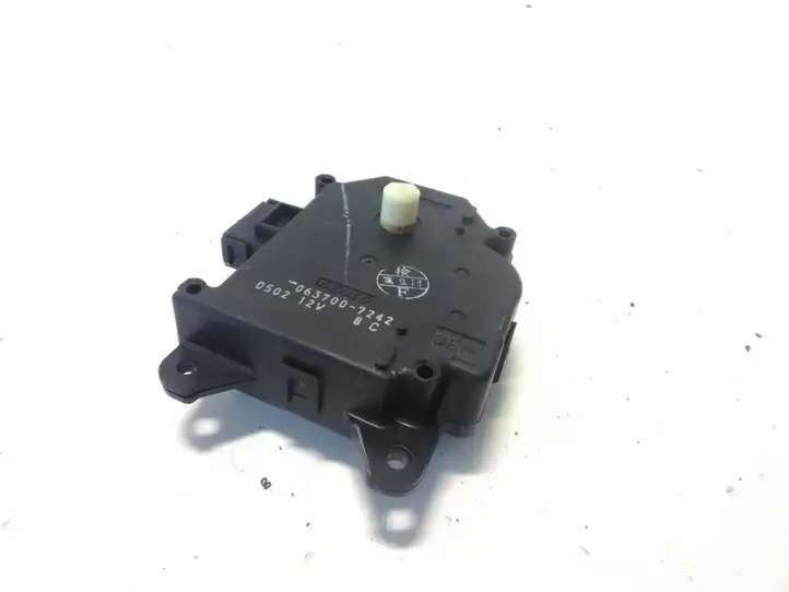 Subaru Legacy (1999 - 2003) 0637007242 Двигатель задвижки потока воздуха — фото 1