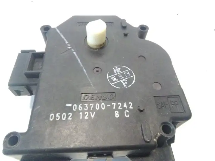 Subaru Legacy (1999 - 2003) 0637007242 Двигатель задвижки потока воздуха — фото 3