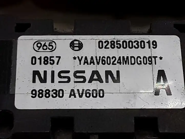 Nissan Primera (2001 - 2008) 98830AV600 Датчик удара SRS — фото 2