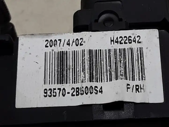 Hyundai Santa Fe (2005 - 2009) 935702B500S4 Блок кнопок стеклоподъемников — фото 3
