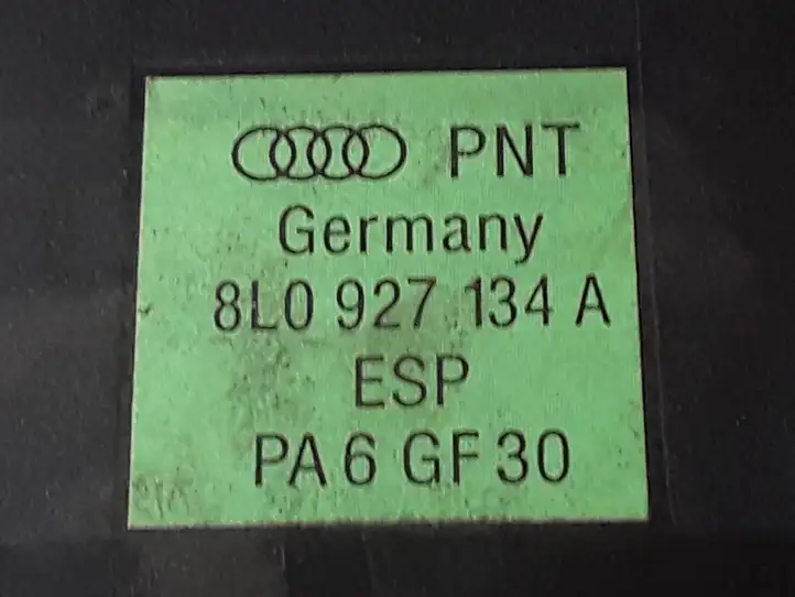 Audi A3/S3 8L (2000 - 2003) 8L0927134A Кнопка ESP — фото 3