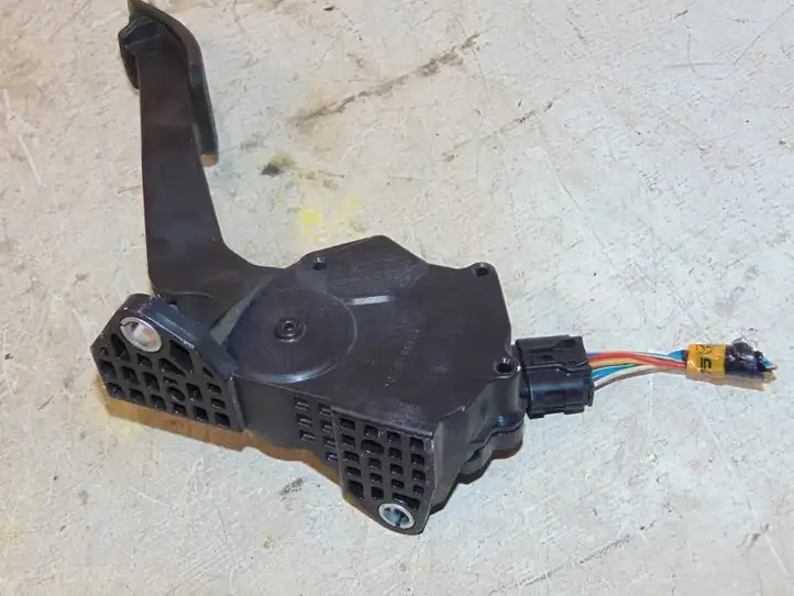 Subaru Legacy (2009 - 2013) 36010AG140 Педаль акселератора — фото 6