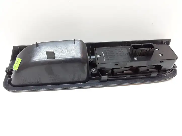 Volvo V50 (2004 - 2008) 30710787 Кнопка стеклоподъемников — фото 2