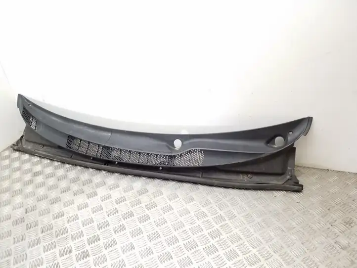 Toyota Yaris (1999 - 2003) 5578152030 Жабо стеклоочистителей — фото 1