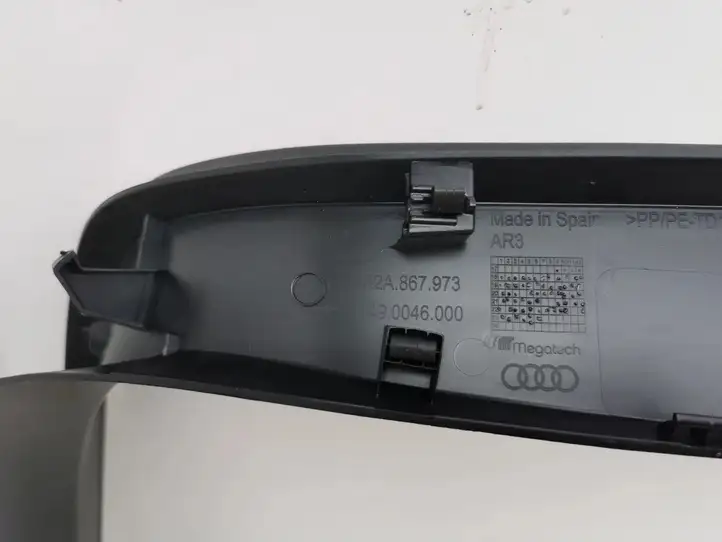 Audi A1 (2019 - ) 82A867973 Накладка заднего стекла — фото 10