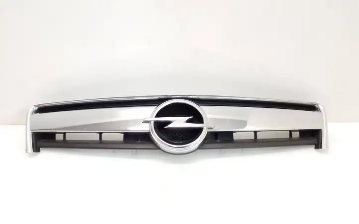 Opel Antara (2006 - 2011) 96433328 Передняя решетка — фото 1