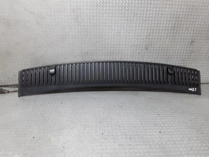 Volkswagen Sharan (2003 - 2010) 7M3853185B Жабо стеклоочистителей — фото 1