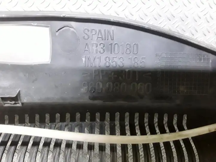 Seat Toledo II (1M) (1998 - 2006) 1M1853185 Жабо стеклоочистителей — фото 2