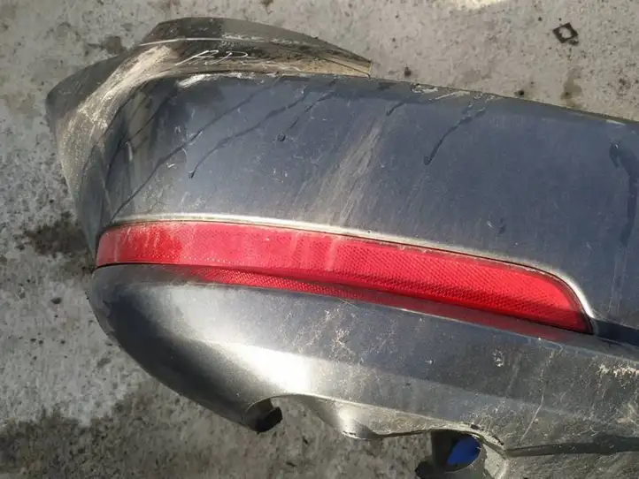 Skoda Octavia Mk2 (1Z) (2004 - 2013)   Задний oтражатель