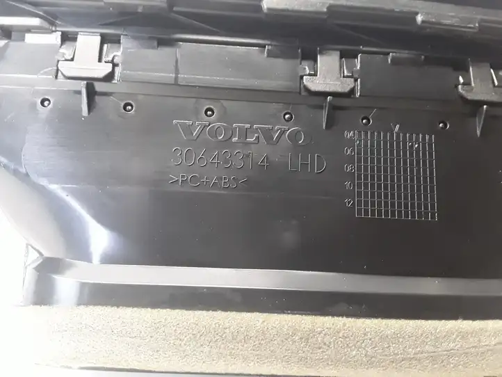Volvo S80 (2006 - 2009) 30676292 Центральный воздушный дефлектор — фото 4