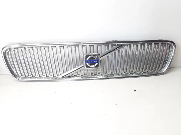 Volvo V70 (2000 - 2004) 08678680 Верхняя решетка радиатора — фото 1
