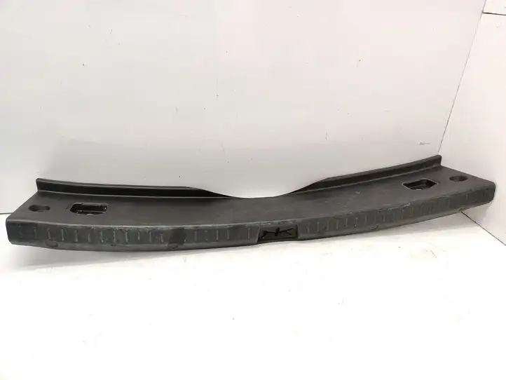 Toyota Avensis T270 (2009 - 2012) 5838705100 Отделка порога багажника — фото 9