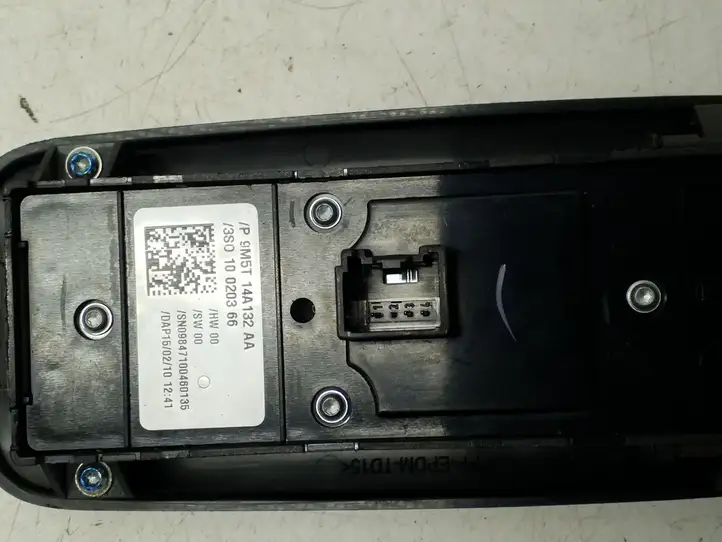 Ford Kuga I (2008 - 2012) 9M5T14A132AA Кнопка стеклоподъемников — фото 3
