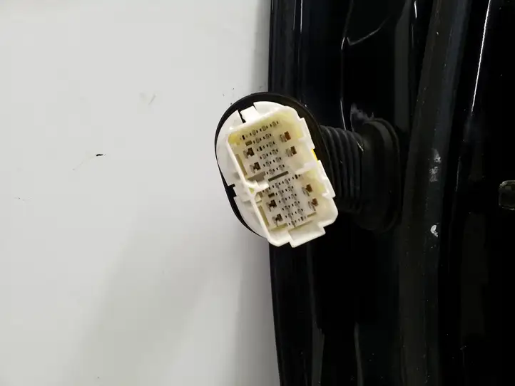 Chevrolet Captiva (2011 - 2013) Дверь — фото 14