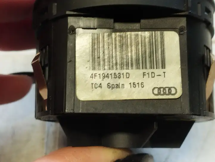 Audi A6 S6 C6 4F (2004 - 2008) 4F1941531D Включатель фонарей — фото 2
