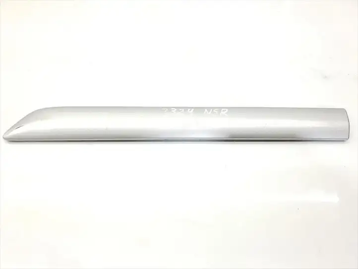 Toyota Corolla E120 E130 (2004 - 2007) 75652-02040 Молдинги задней двери — фото 1