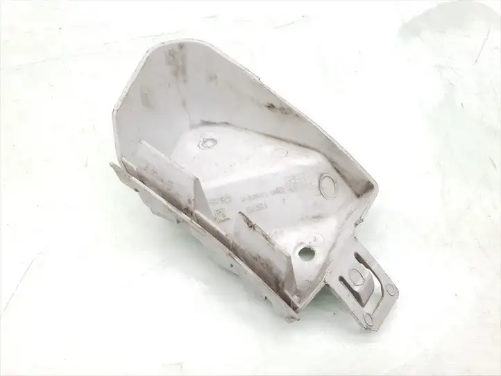 Ford Focus (2011 - 2015) BM51-17A882-A Кронштейн заднего бампера — фото 1