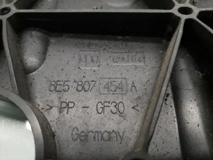 Audi A4 S4 B7 8E 8H (2004 - 2009) 8E5807454A Кронштейн заднего бампера — фото 5
