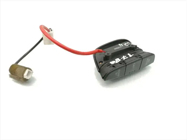 Kia Sorento (2002 - 2006) 967000-3E100 Кнопки на рулевом колесе — фото 1