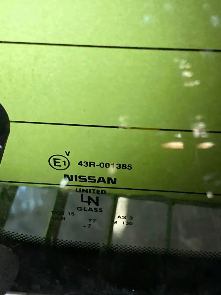 Nissan Navara D40 (2004 - 2015) Заднее стекло — фото 2